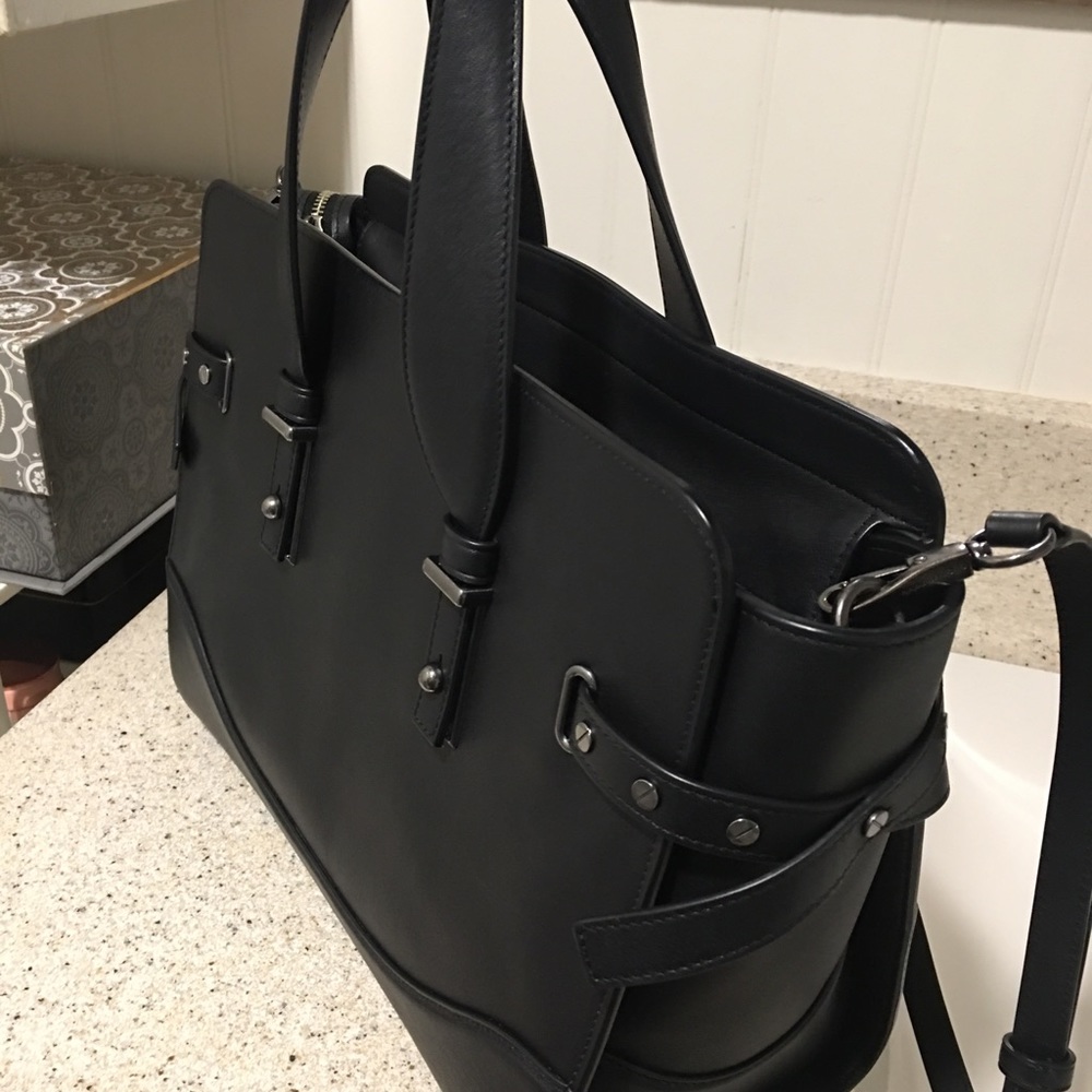 SOLD MARC JACOBS Satchel- Not available - Picture 1 of 11